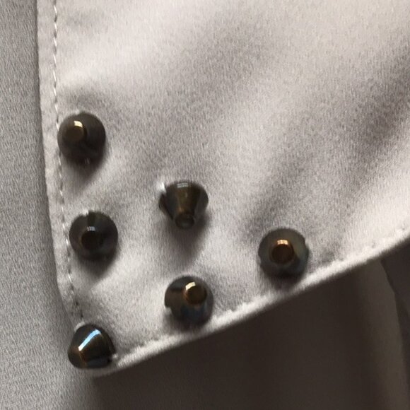 Express 'The Portofino Shirt' Studded Collar Sleeveless Blouse - Picture 9 of 13